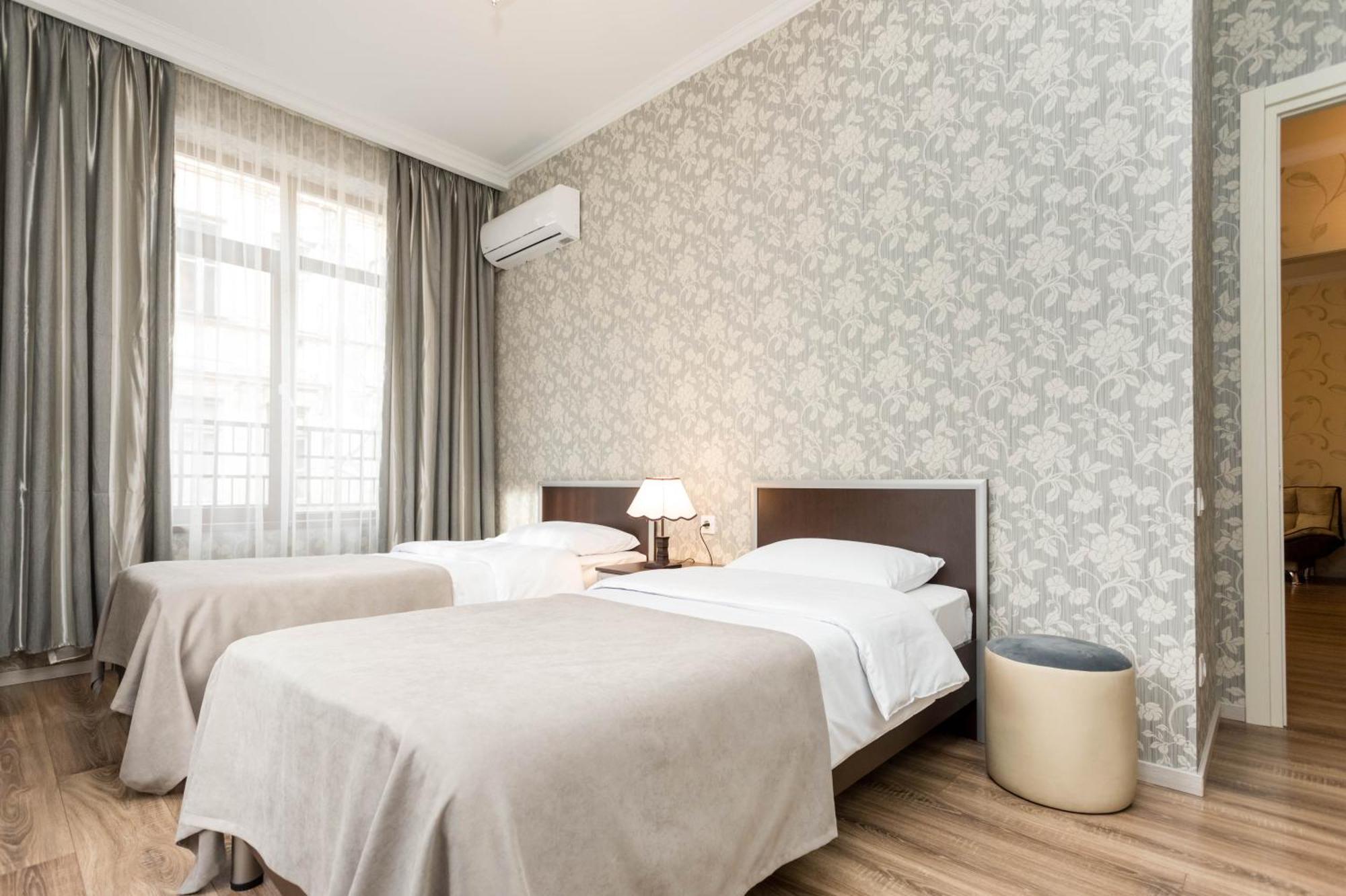 In The Historical District Appartement *